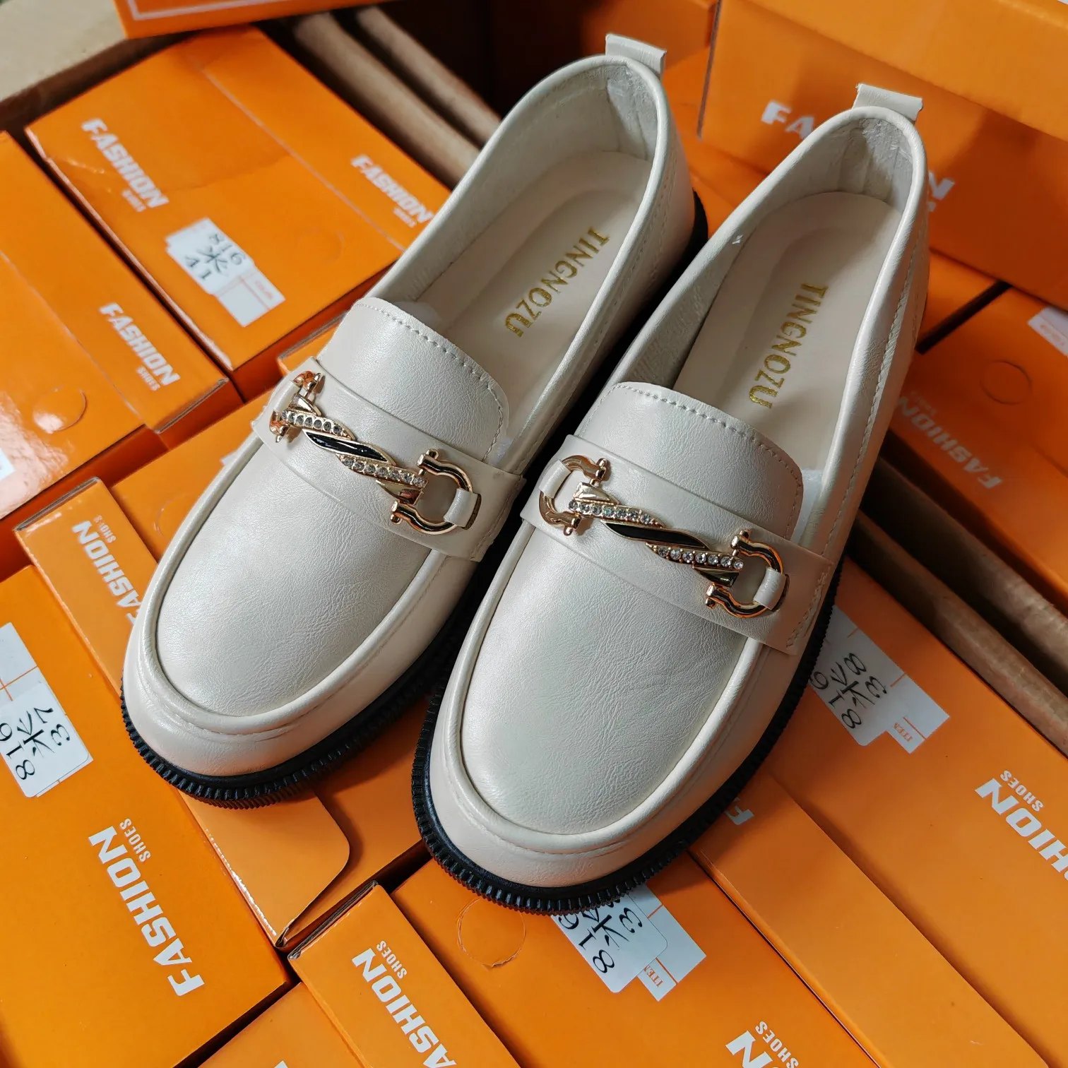 816   Fashion casual sports shoes for women