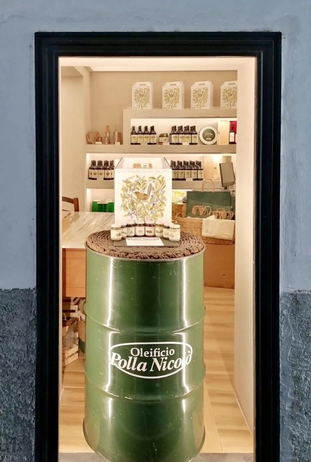 Italian lemon dressing in extra virgin olive oil 250ml ideal for seasoning fish meat salads vegetables