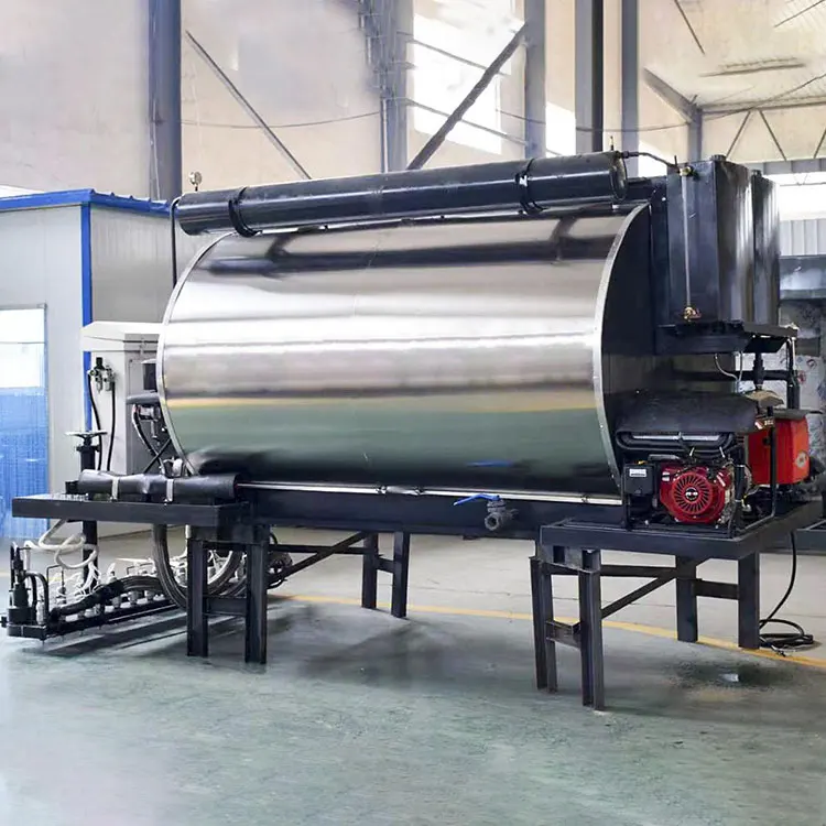 Intelligent Asphalt Road Construction Machinery 4000L Bitumen Emulsion Sprayer Distributor