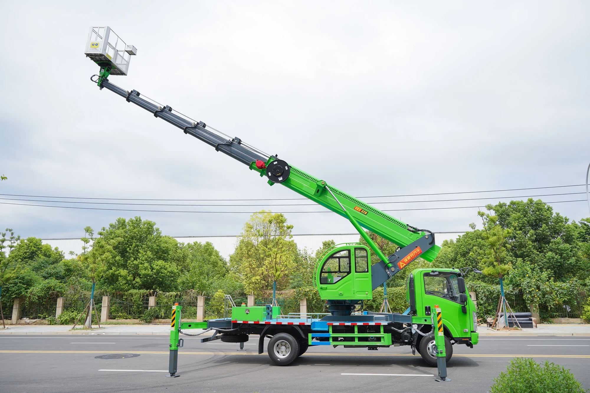 Ruiyate hot selling products Isuzu aerial work truck
