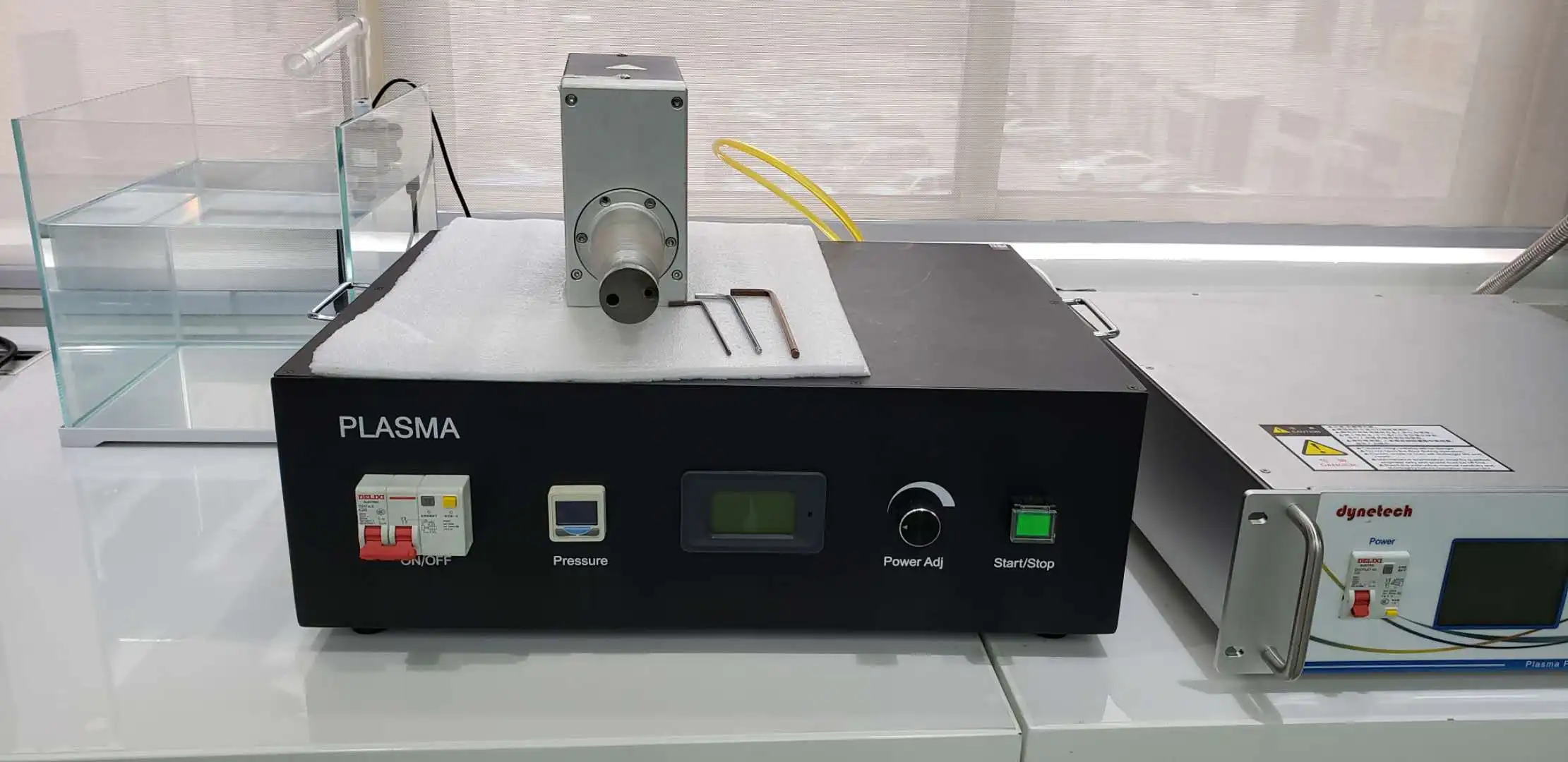 Automatic Plasma Surface Treatment Machine for Improves the Adhesion of the Materials