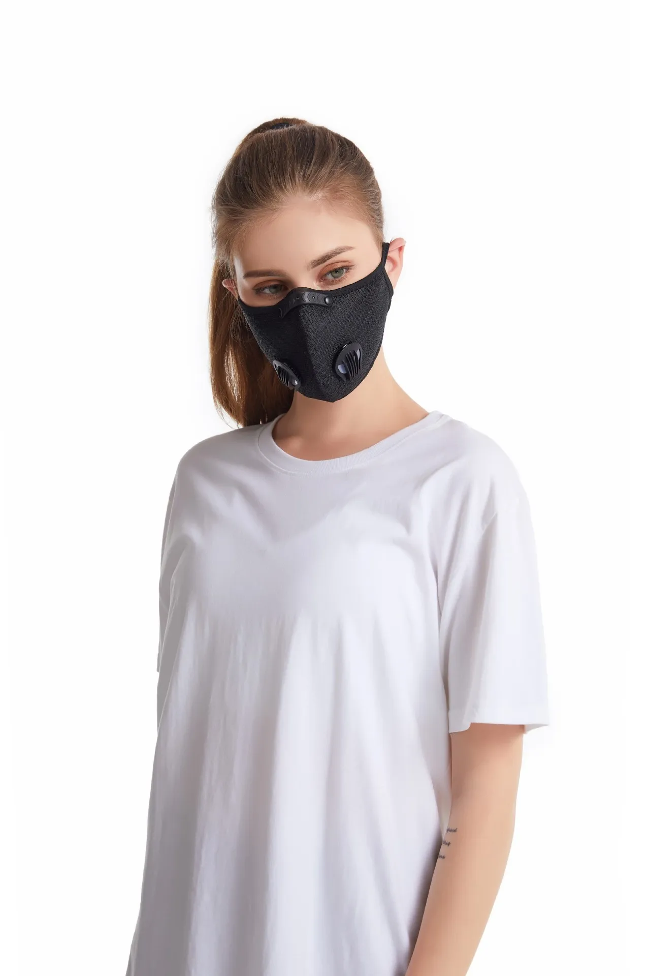 
New Customized Sport Face Cover with Valve Washable & Breathable Mouth Covering for Men Women 