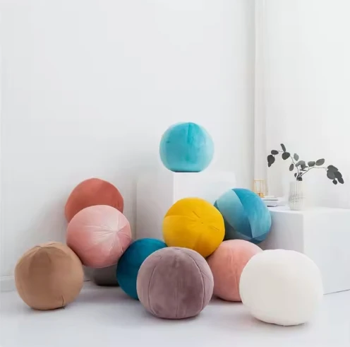 Бархатная подушка для сидения