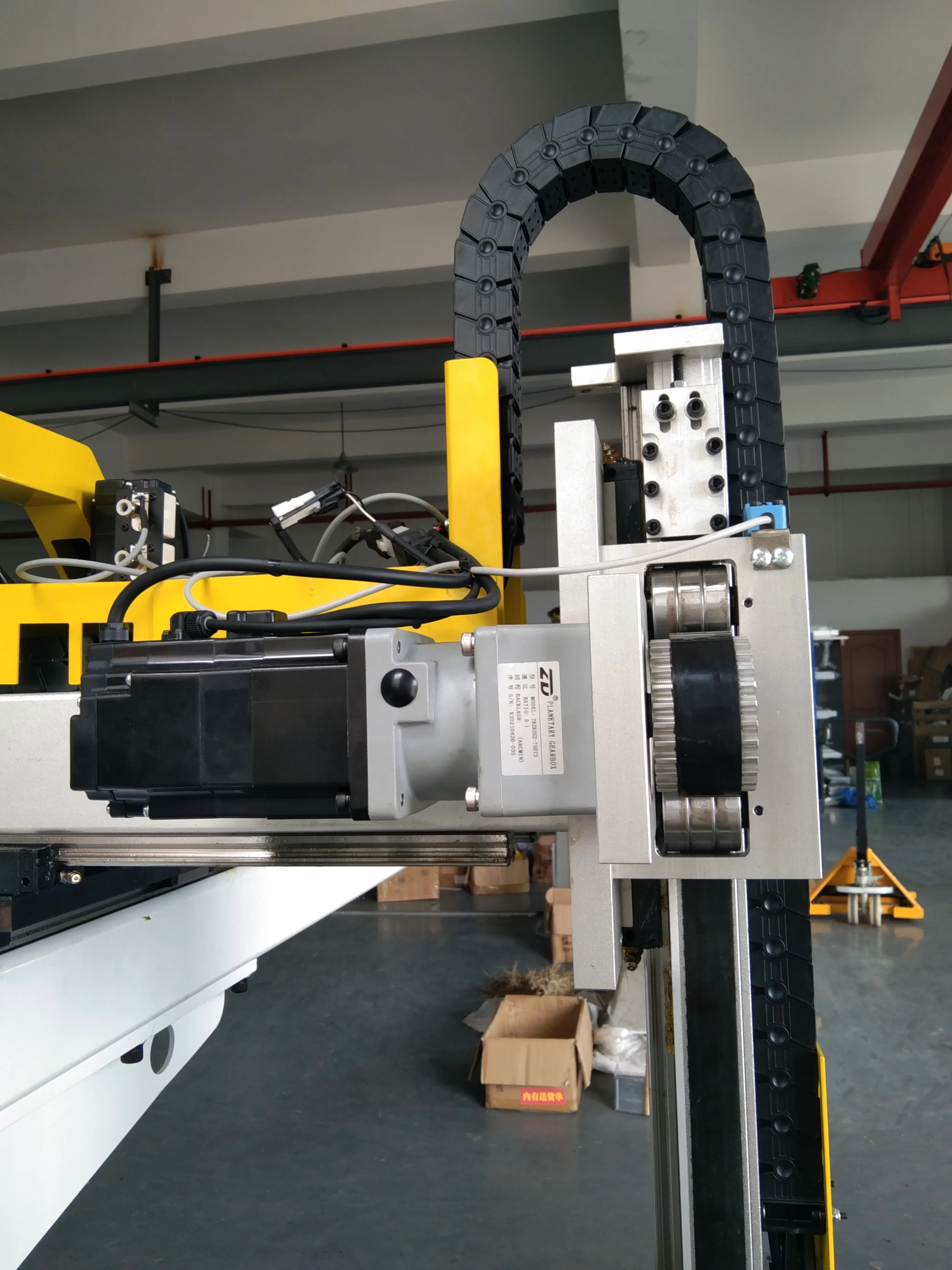 Manufacturers Gripper Pick And Place Robot Arm Injection Moulding Machine Robot Arm