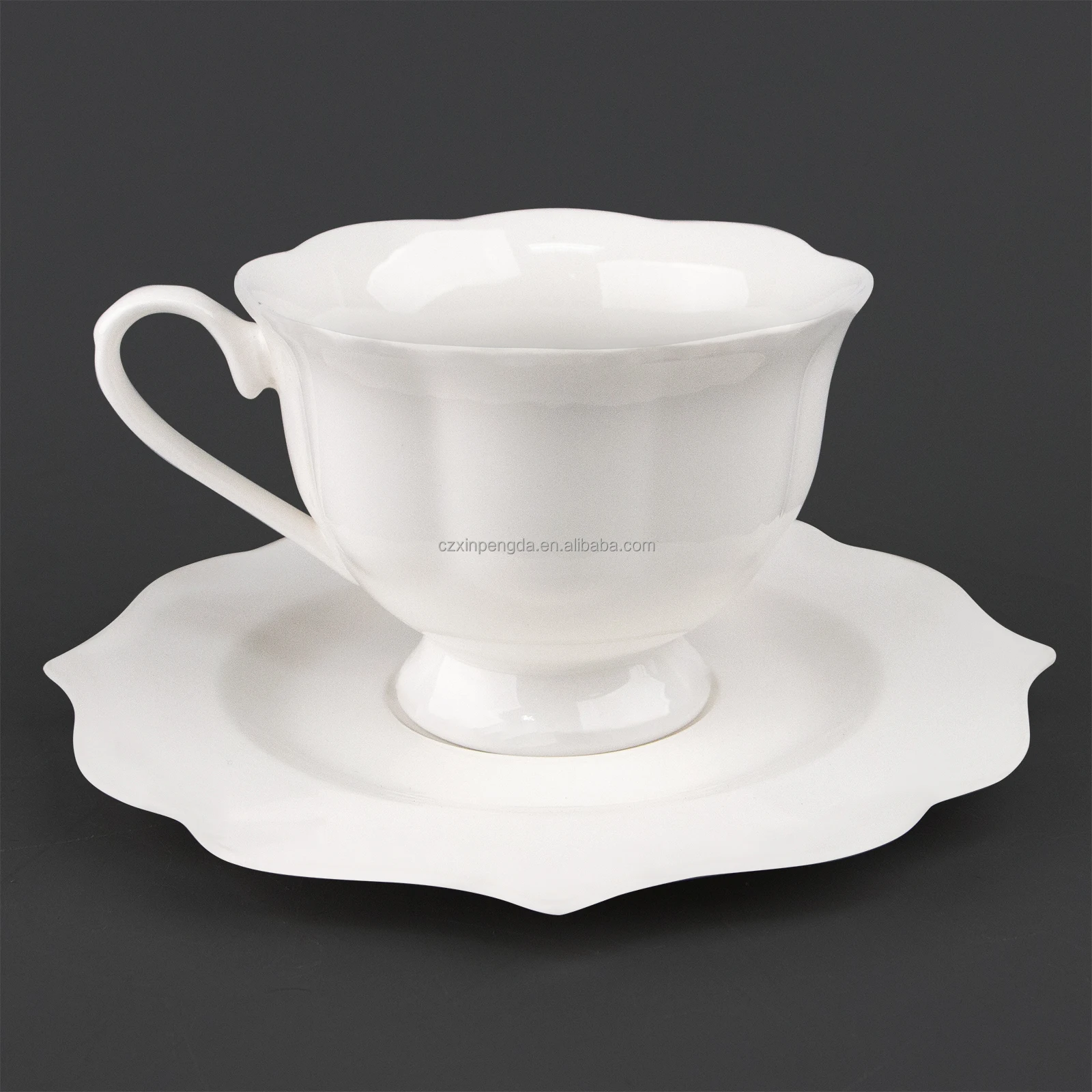 Wholesale Promotional Gift Item Ceramic Custom Fine Bone China Coffee Cup And Saucer Tea Set