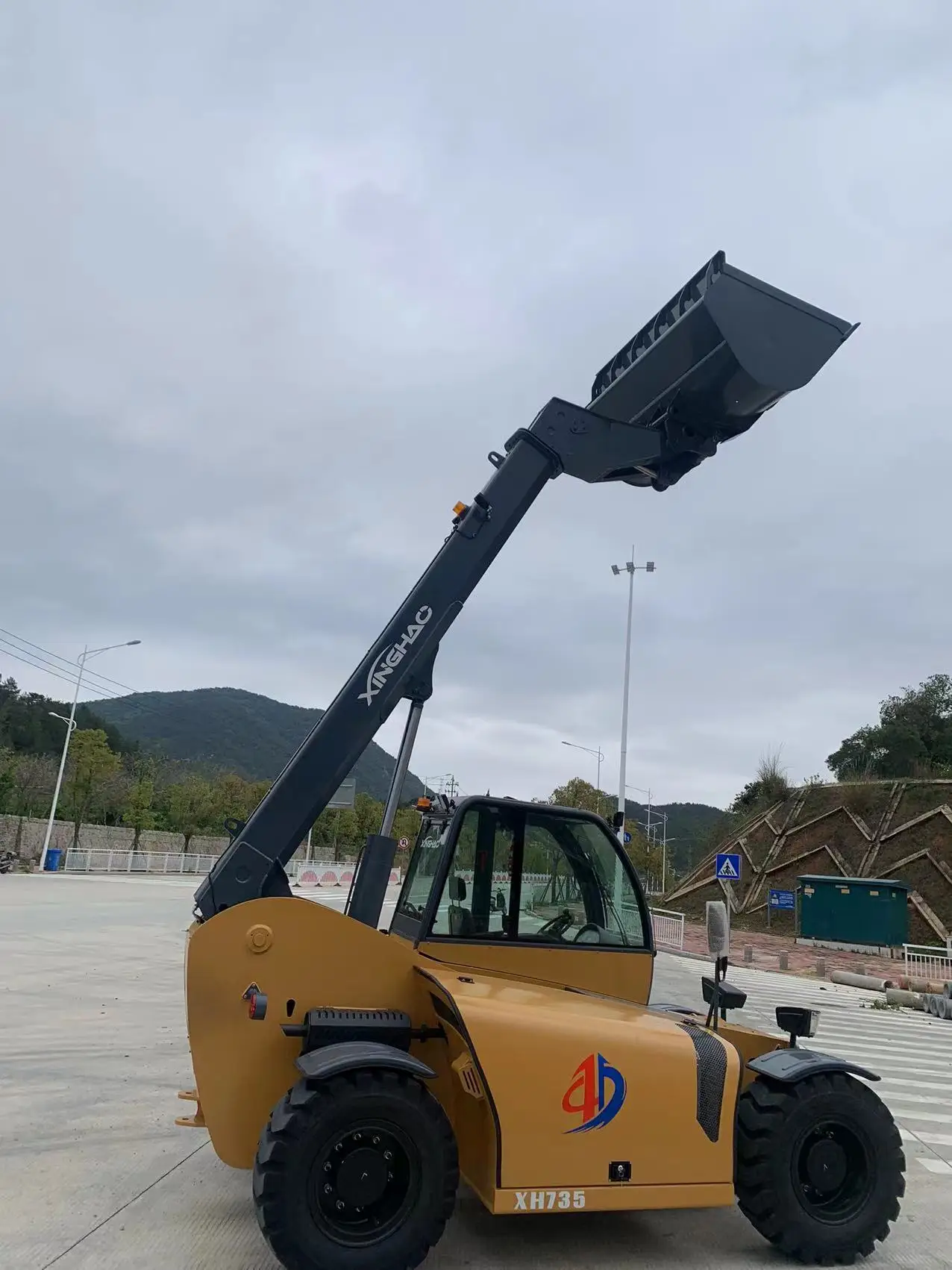 Xinghao everun mini small Telehandler  Lift Forklift 2.5 ton 1/64 Telescopic arm Forklift telescopic handler loader price
