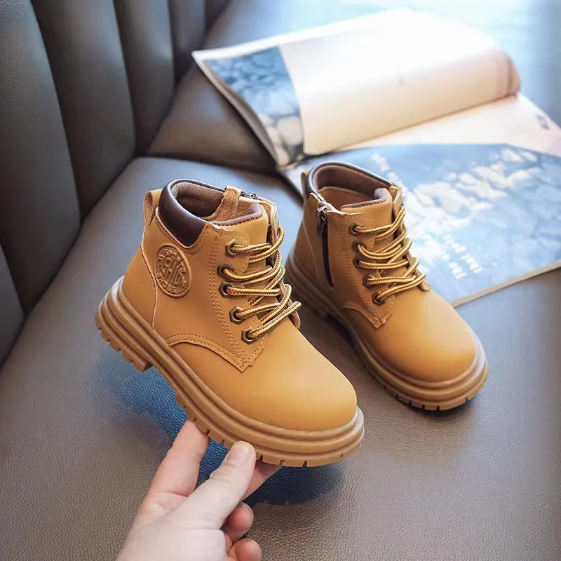 2022 Fashion Trendy All Match Kids Shoes Soft Rubber Sole Middle Boot Classic Martin boots For Kids