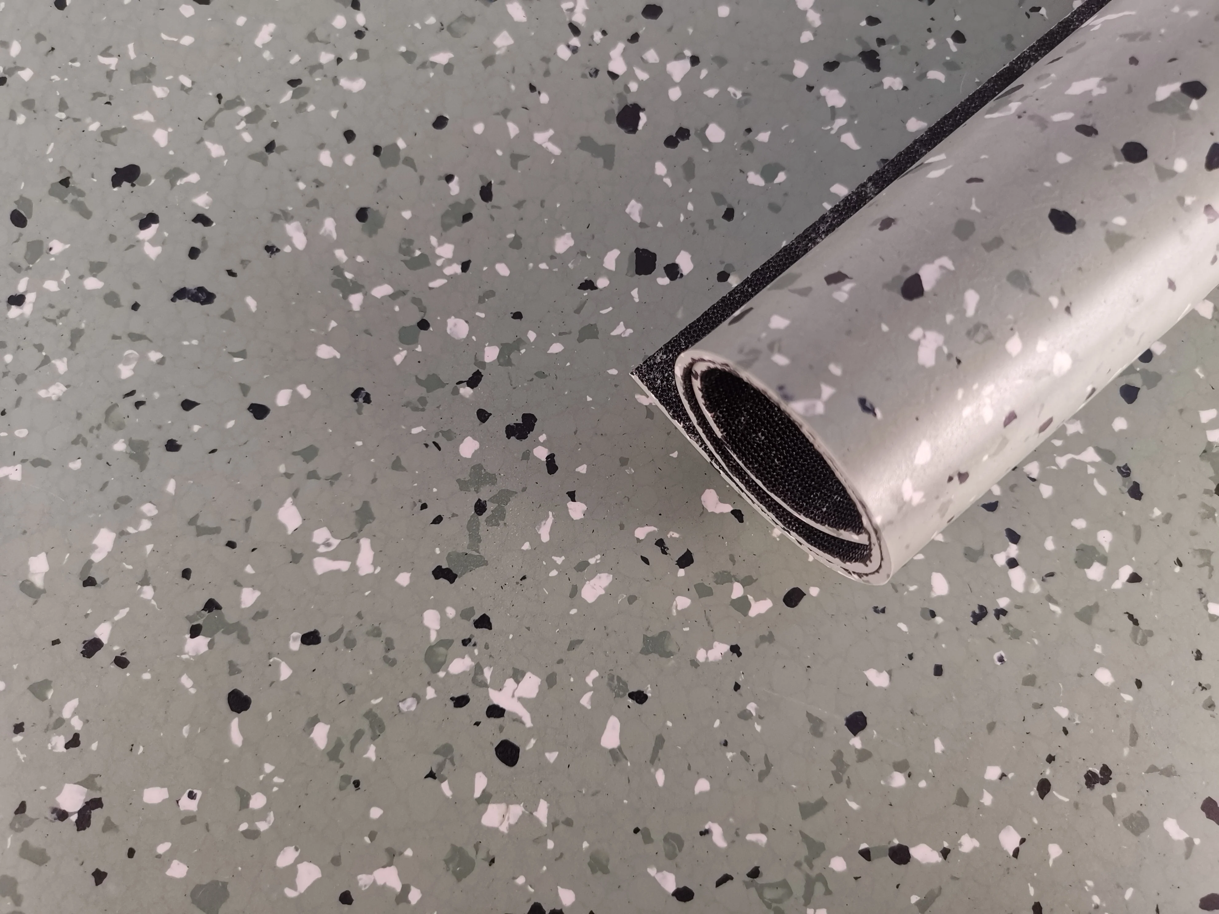 Anti-Slip ESD Plastic Vinyl Flooring Anti-static Wear-Resisting Plastic Flooring Roll Esd PVC Roll Floor for data center