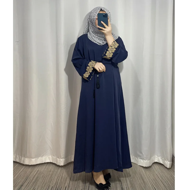 Traditional Muslim Clothing Modest Women Islamic Middle East Dubai Dress Elegant Embroidery Long Robe Dress Kaftan