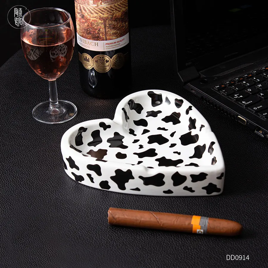 Luxury home office hotel porcelain cigar ash tray custom logo ceramic heart shaped ashtray