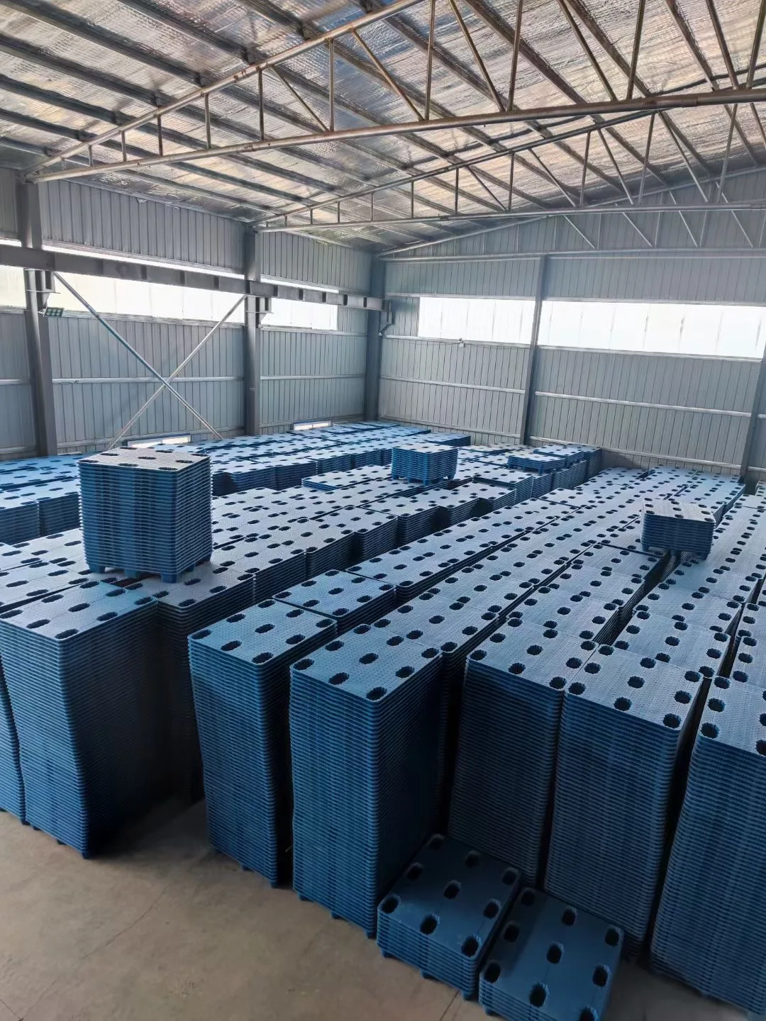 New Listing High Quality Customized Flat Surface HDPE Manual Hand Semi Ac Warehouse Electric Pallet Stacke