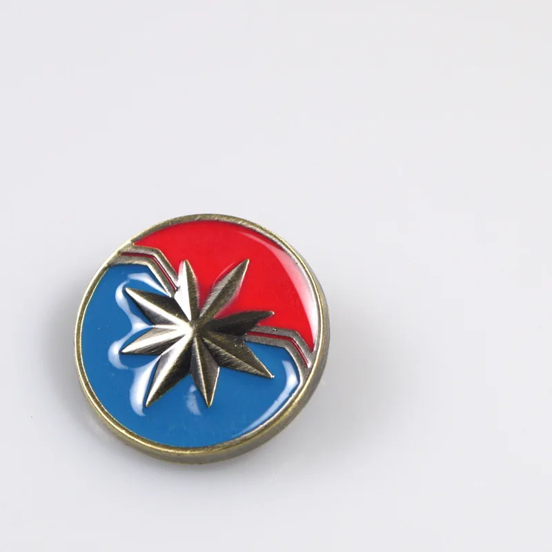 Promotional Decorative Metal Captain Badges Mini Custom Design Flashman Lightning Logo Badge Men Women Movie Pin Badge Accessory