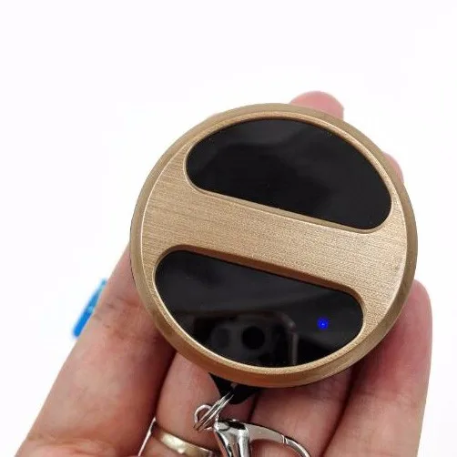 Micro gps transmitter tracker best gps tracker with Android / iOS APP, SOS panic button,long battery life and geofence alarm