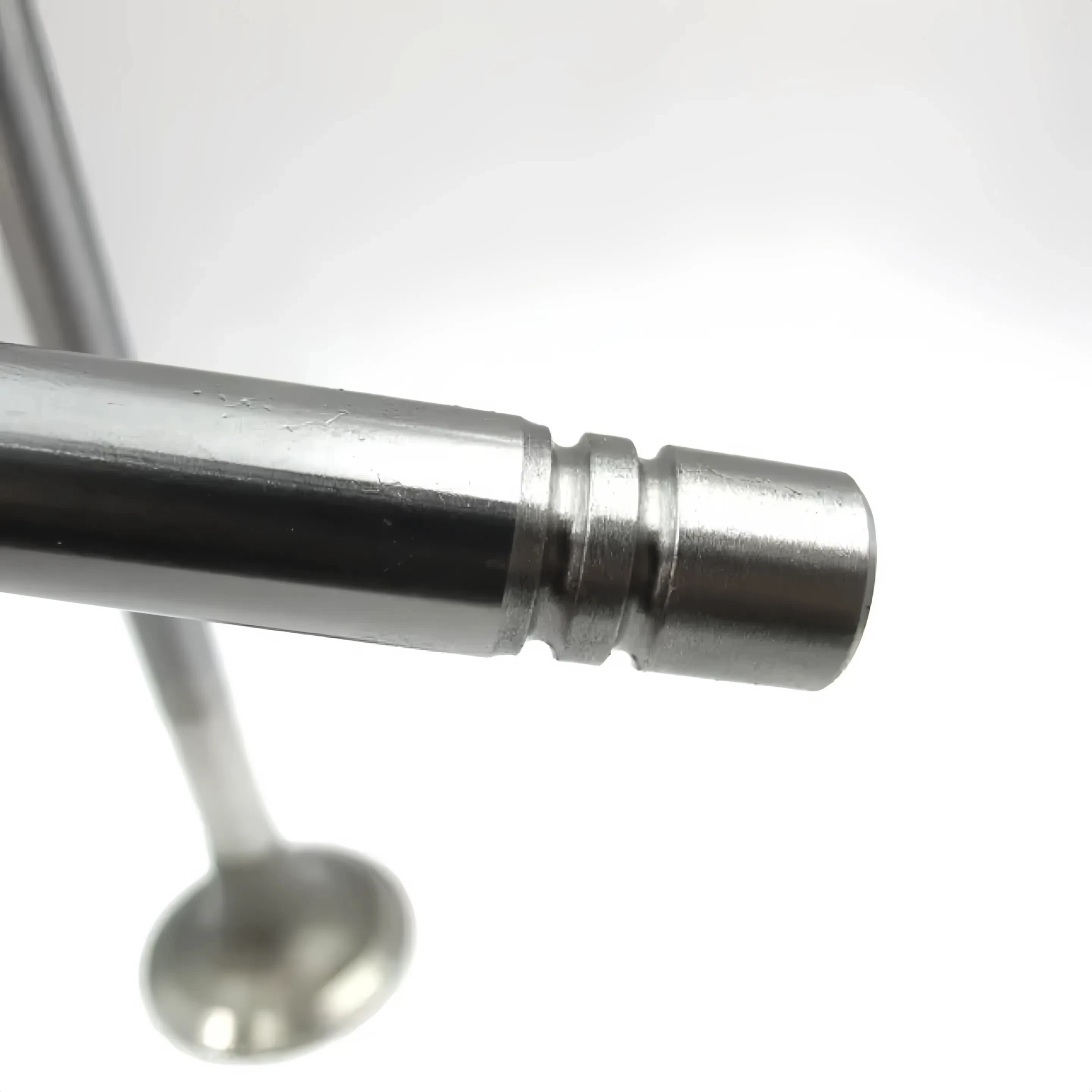 High Quality NT855 Diesel Engine Parts Intake Valve 135957 3803512 Exhaust Valve 145701 3803524