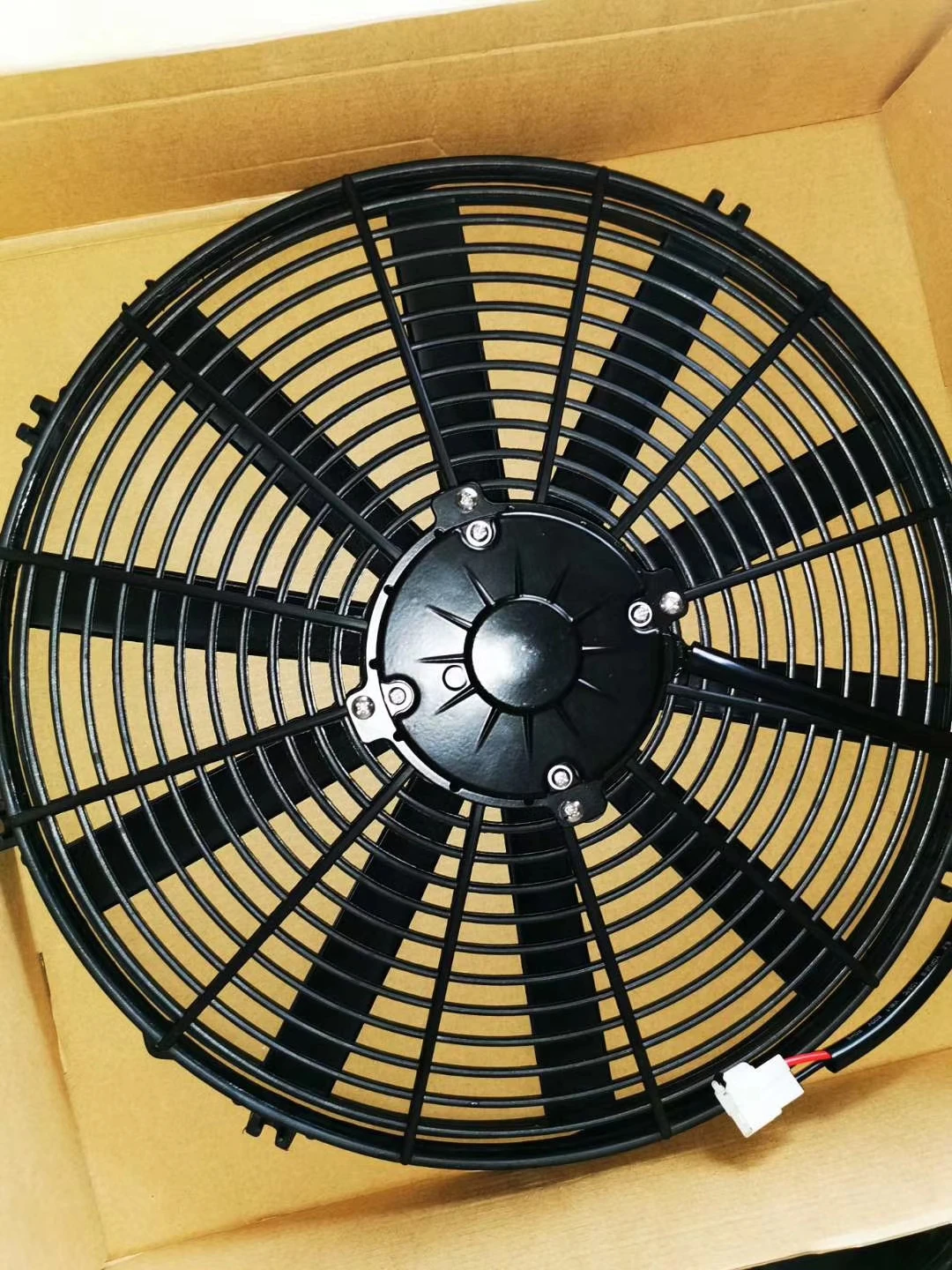 Motor cooling fan for Dongfeng Cummins engine Diameter 60cm Hole 8.6cm