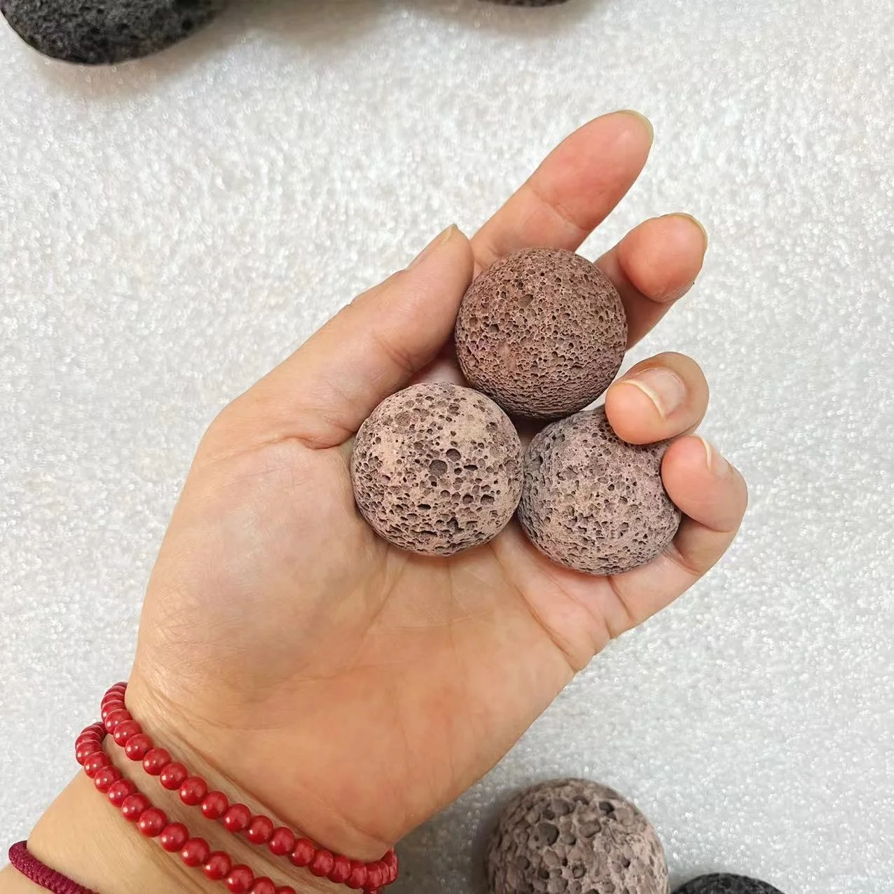 Natural  Porous Volcanic Rock  Aromatherapy Ball,  A Natural Lava  Stone Used To Diffuse The Fragrance