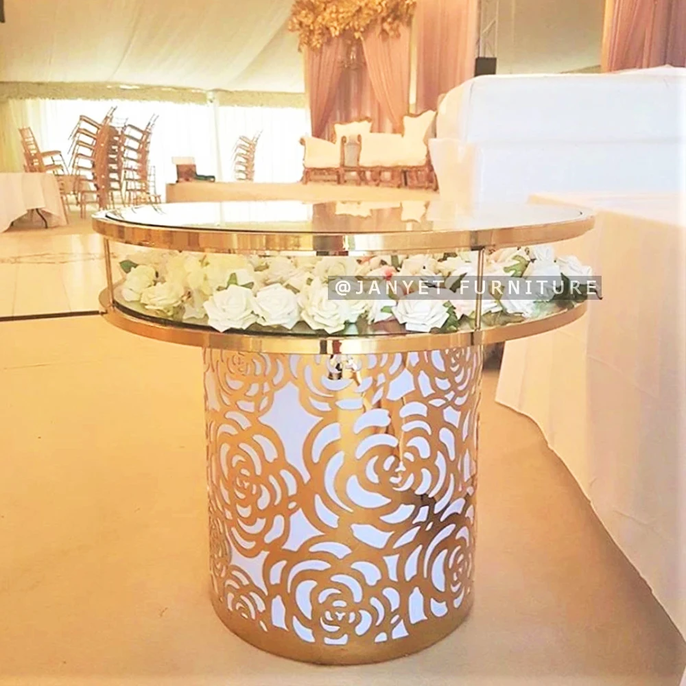 Luxurious Glass Top Gold Round Wedding Cake Table with Crystals Chandelier
