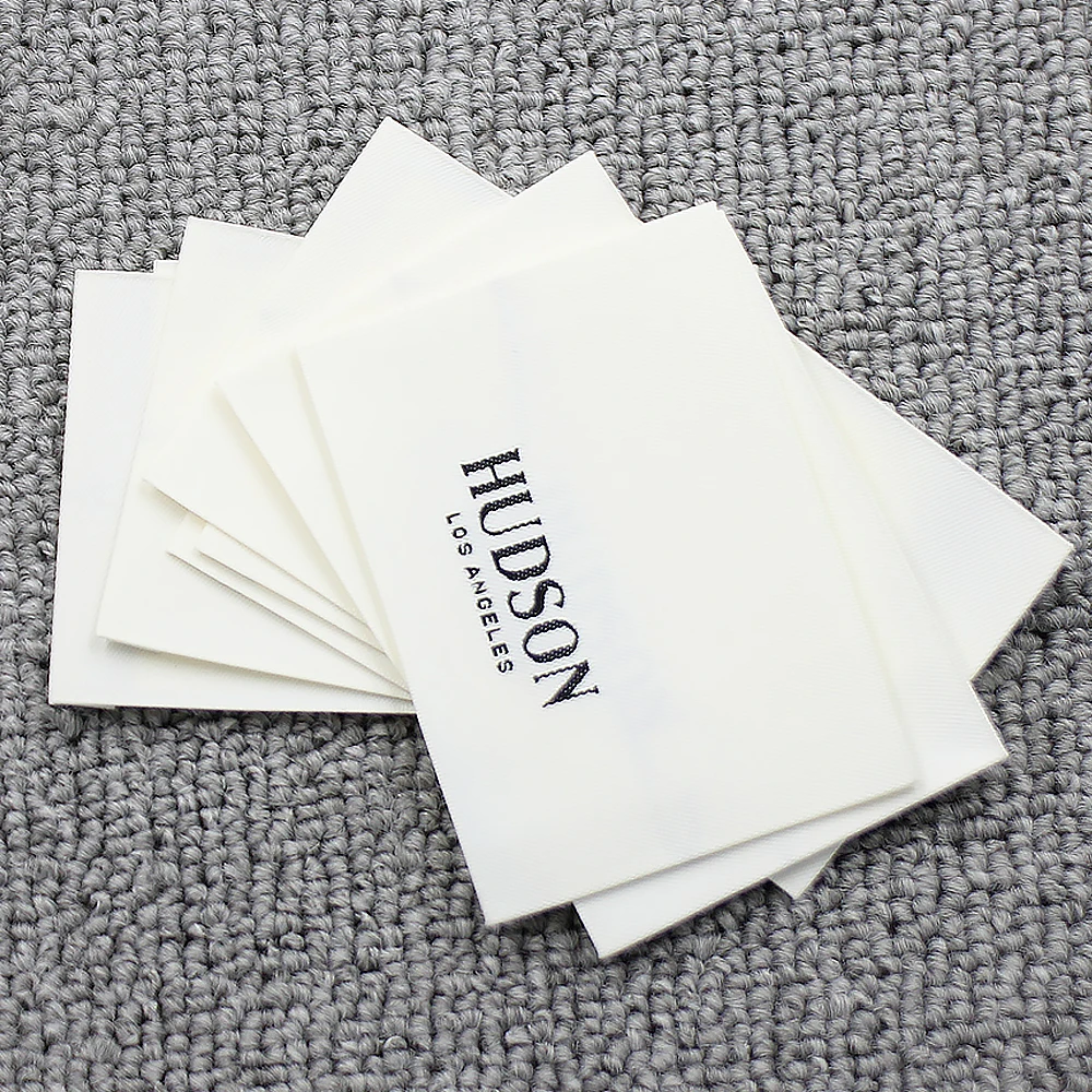 Custom Red Label Clothes Tags For Clothing damask shuttle loom Woven Labels for clothing