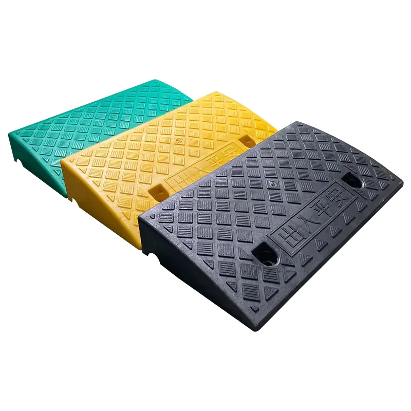 China Manufacturer Cheap kerb ramp with light 8cm  wheelchair car plastic