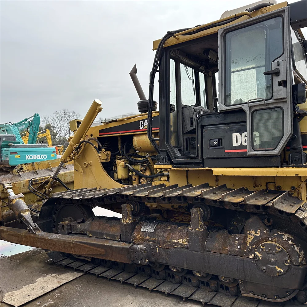 Used Komatsu D6G Bulldozer Shantui D8R Model Import Hydraulic Good Condition Crawler Bulldozer Motor Pump Bearing Gearbox