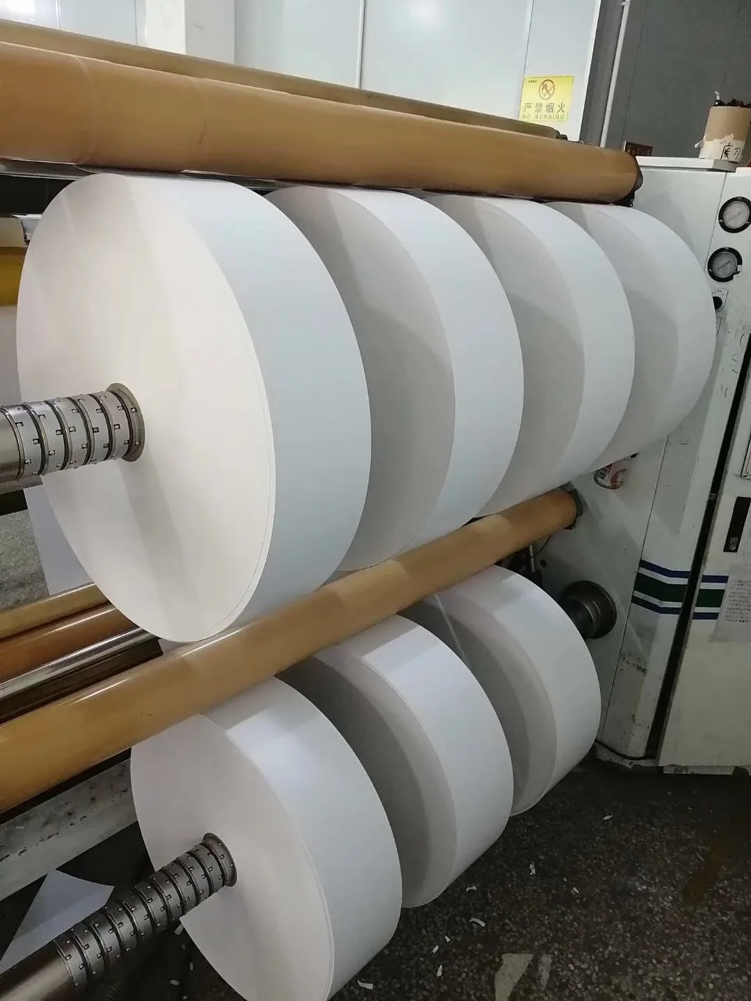 China Supplier Jumbo Roll Self Adhesive Label Material Security Fragile Label Paper