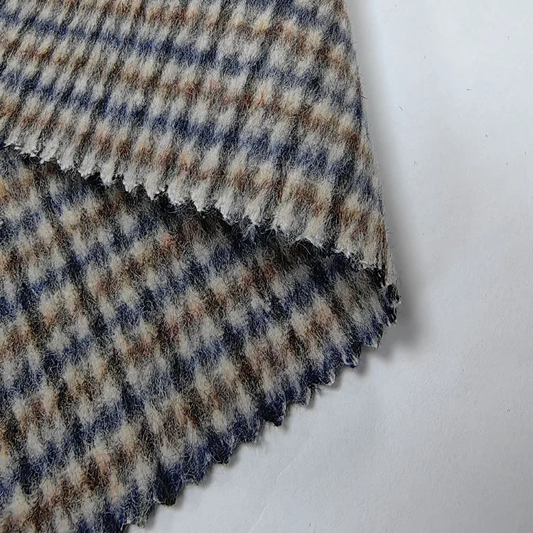 China Manufacturer recycle wool double faced yarn dyed check plaid poly wool fabric for coat