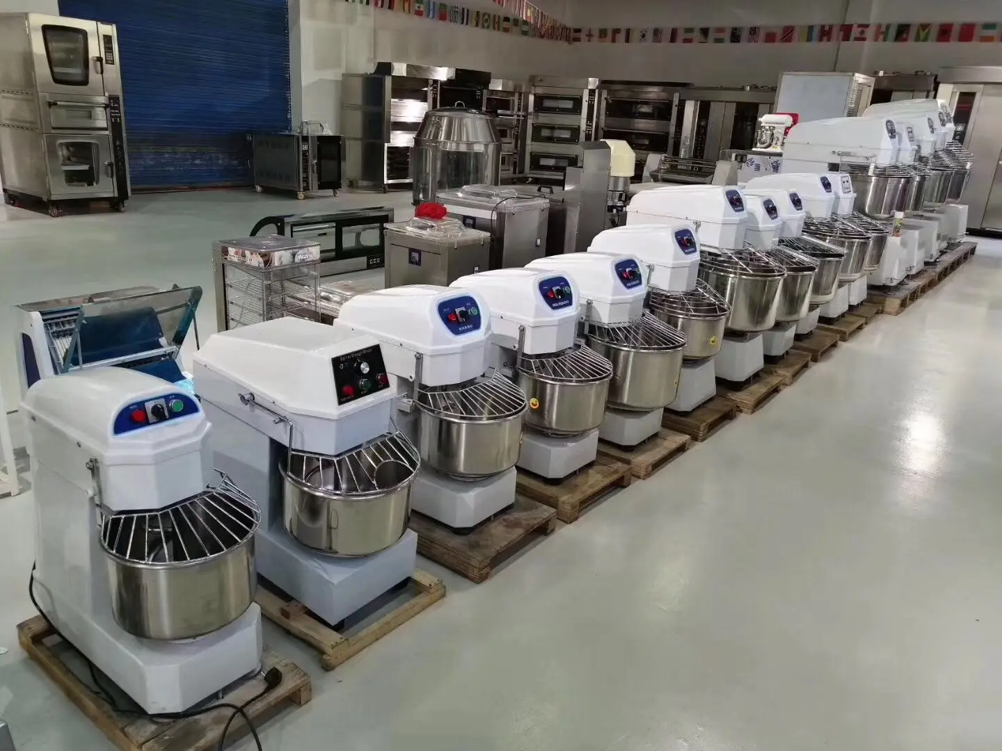 Multifunctional mixers dough