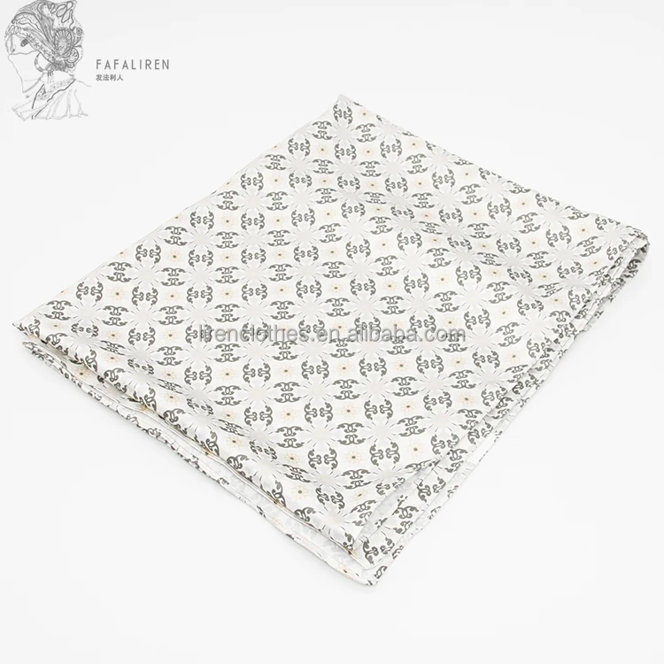 
2021 New foulard Hijab supplier long Scarf for Women Muslim Summer luxury islamic chiffon Printing satin Hijabs sorts of design 