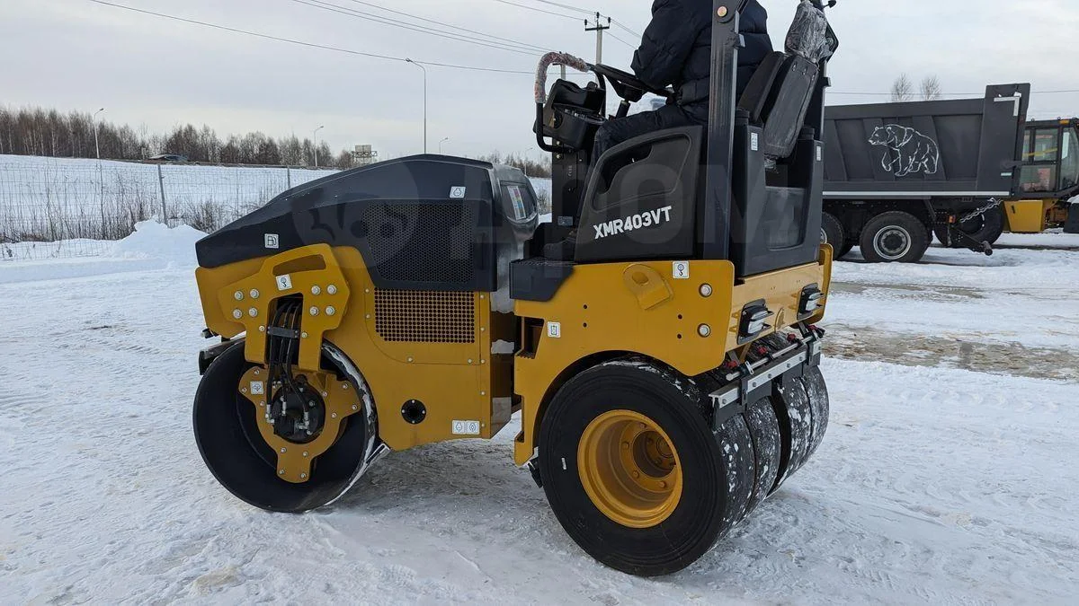 4 ton mini Double drum road roller XMR403 XMR403VT road roller for sale