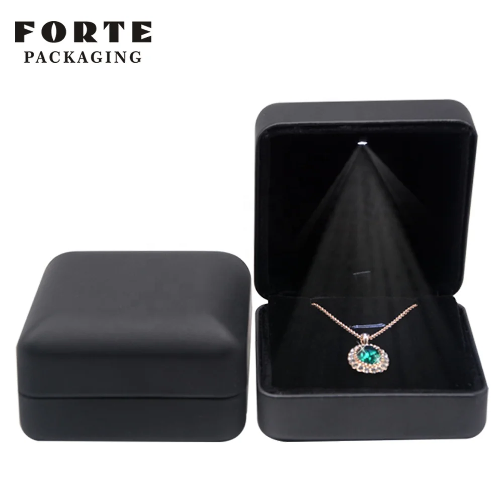 FORTE coffret bijoux black high end leather engagement custom made jewelry boxes jeweler ring box with  LED