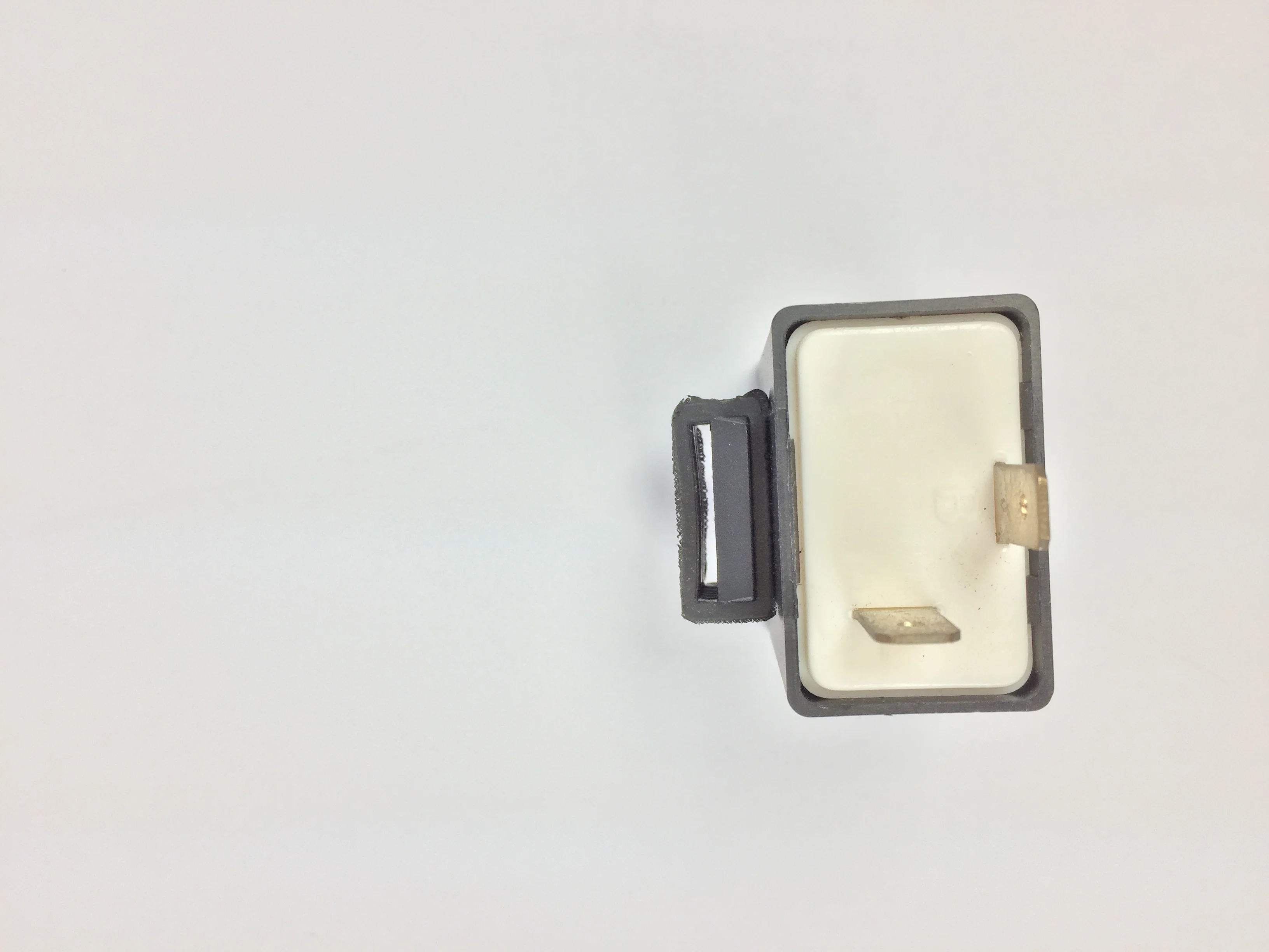 Motorcycle parts Flasher Relay 2 pin 2pin fit for DERBI RAMBLA 2008-2012