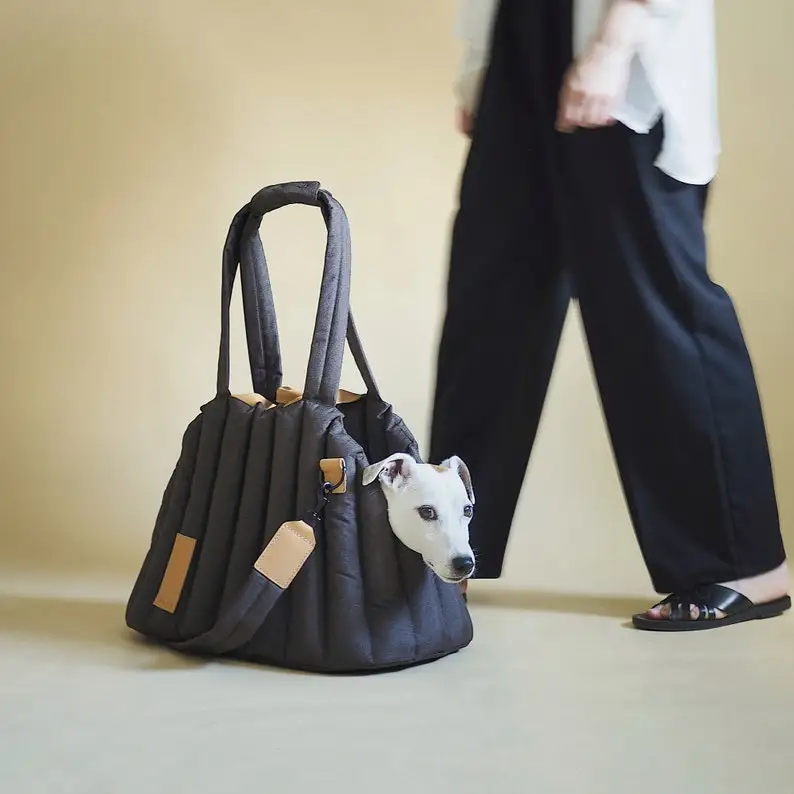 New Arrival Pet Travel & Outdoors Pet Carrier Bag Cat Dog Fabric House Pet Carriers