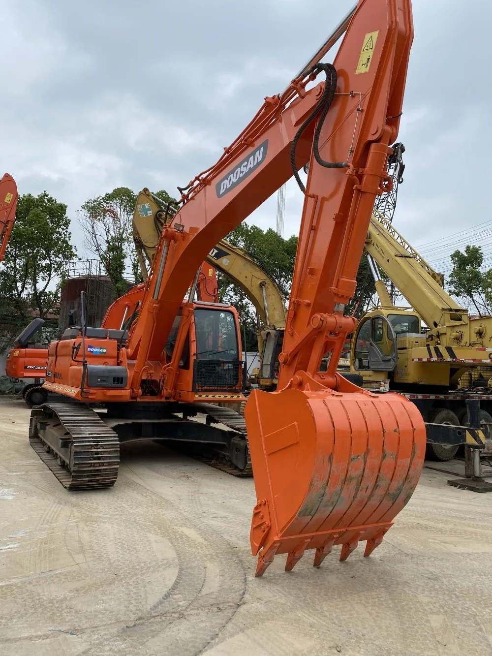 Korean Doosan DX300LC экскаваторы/DH300LC/DH150W/DX60W/DX225LC/DH220LC подержанный гусеничный экскаватор для продажи