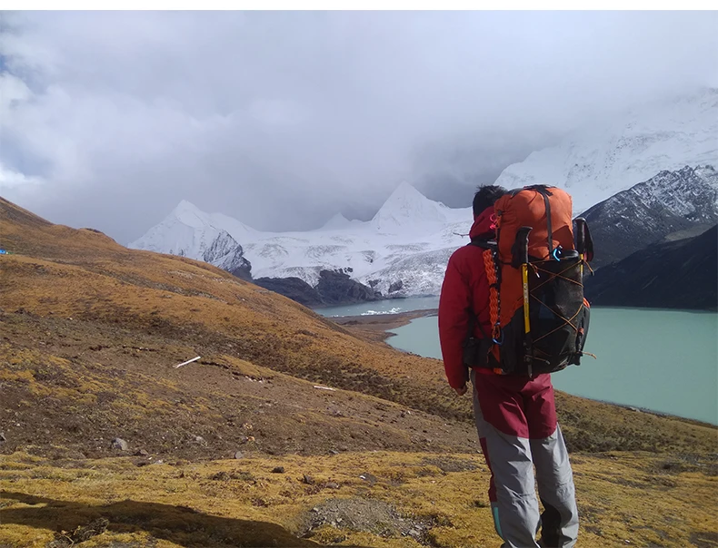 Custom New Outdoor Mountaineering Bag Camping Waterproof Backpack Hiking Ultralight Backpack