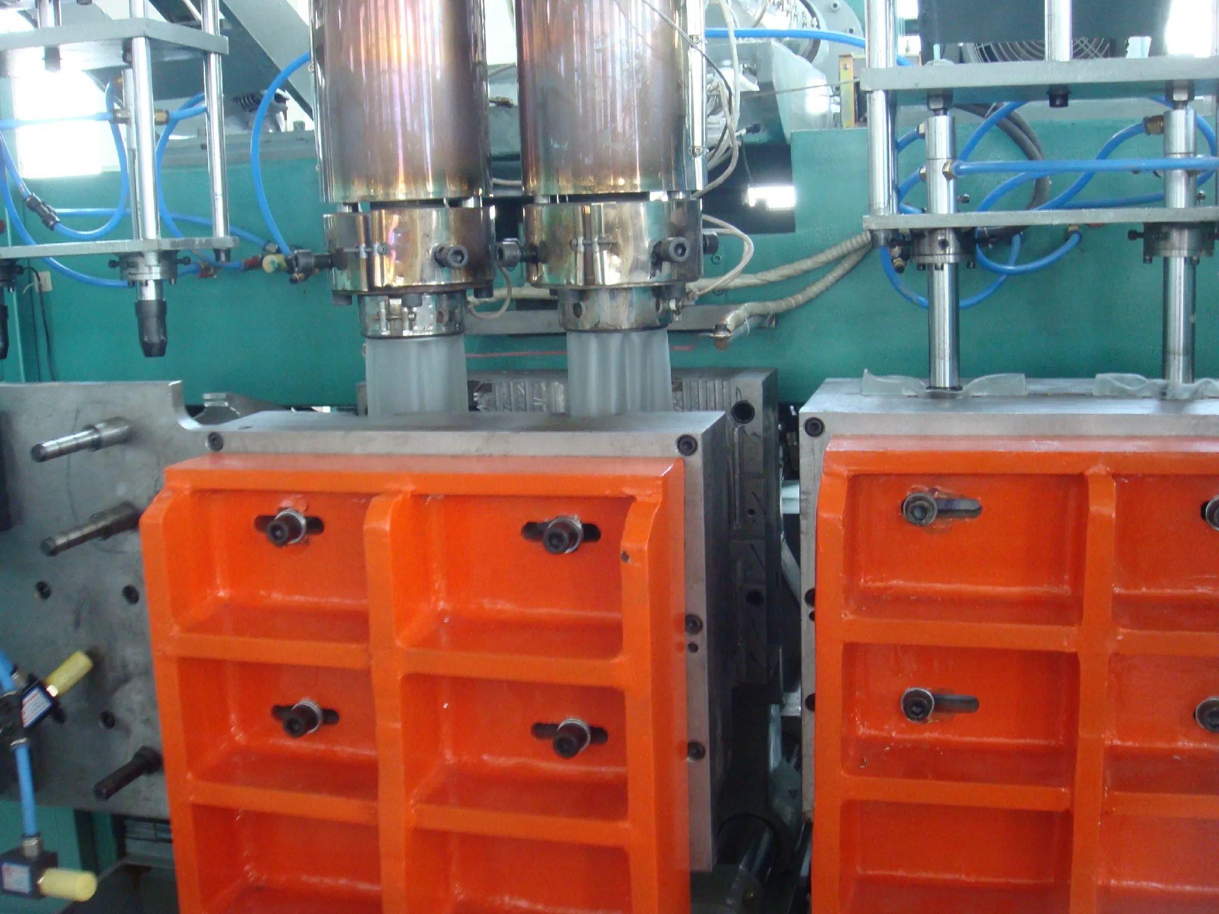 automatic blow molding machine hdpe max.2L bottle