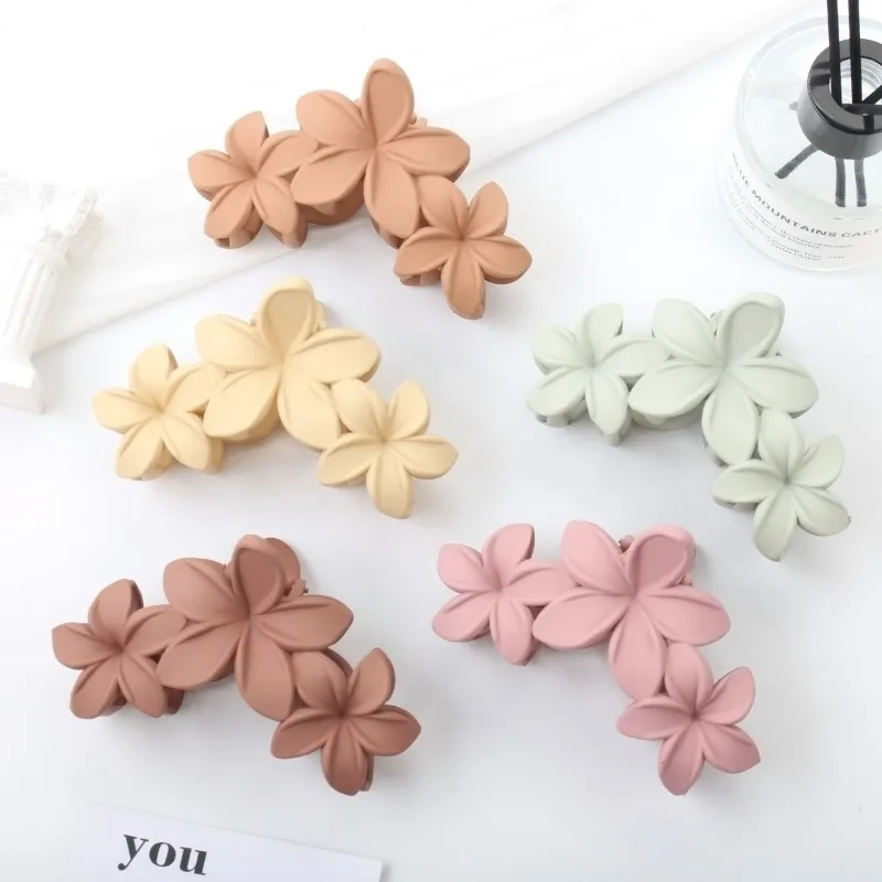 Claw Clips for Girls,Large Hair Clips Strong Hold Non-slip, Floral Hair Clips Gifts, Big Cute Hair Accessories for Hawaiian