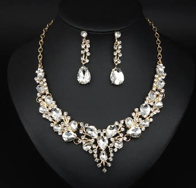 Hot Selling Europe And The United States Fashion Bride Wedding Crystal Traditional Necklace Set Latest Pearl Jewelry Sets