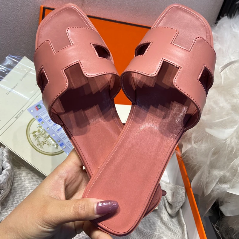 Ladies Shoes Flat Casual Oral Sandal Outdoor PU H Slides One Tong Ladies Flat Slippers Women Flat and Sandal