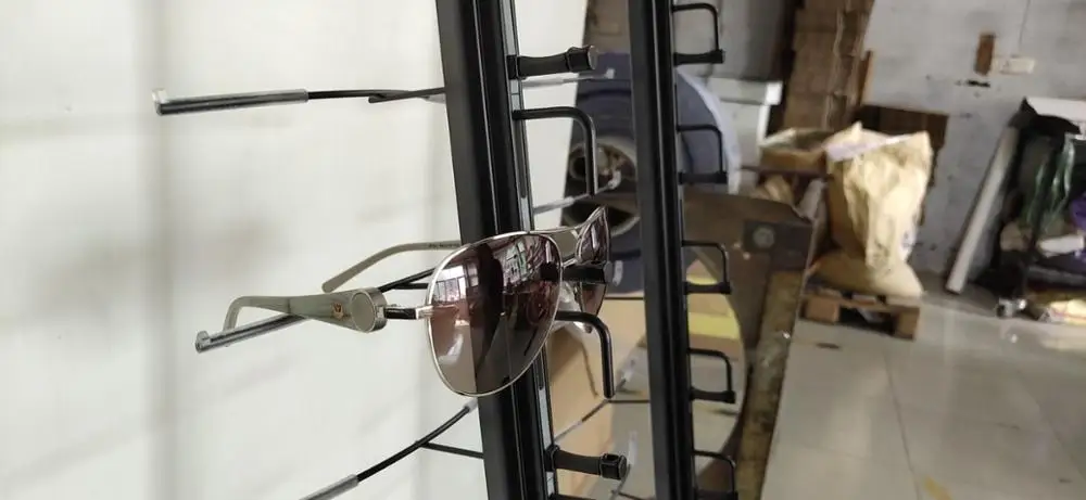 wall mounted glasses display rods