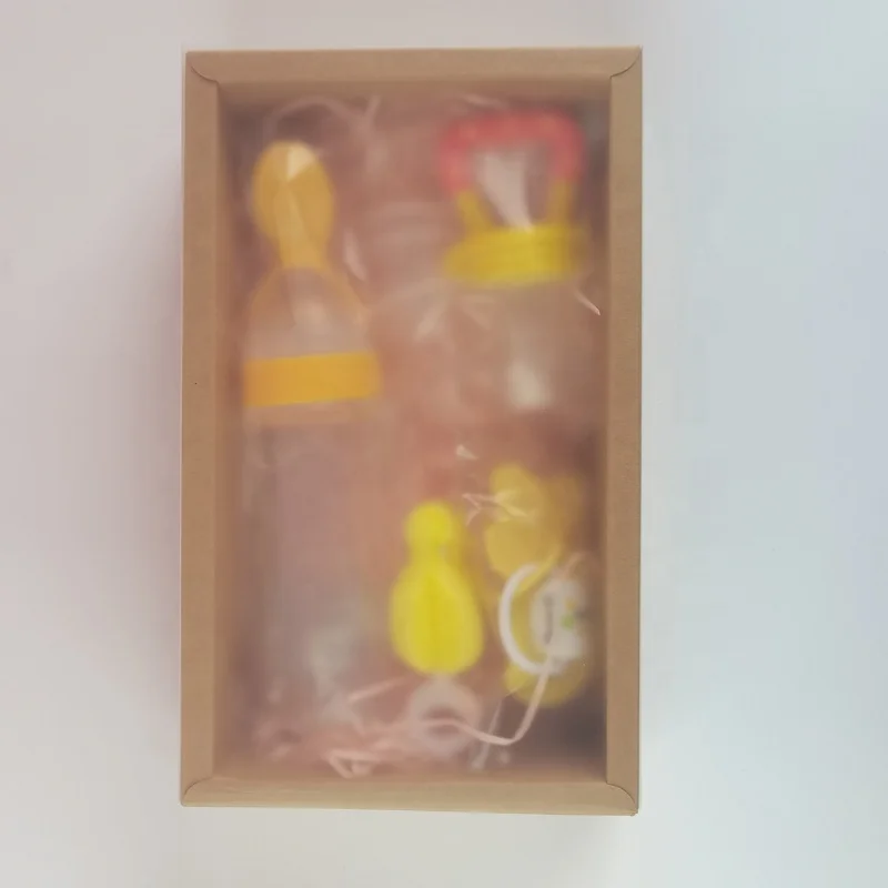 Baby Shower Gift Box Pack Cereal feeder Bottle Spoon Silicone Squeeze 8pcs Fruit Feeder Newborn Pacifier Chain Clip Gift Set