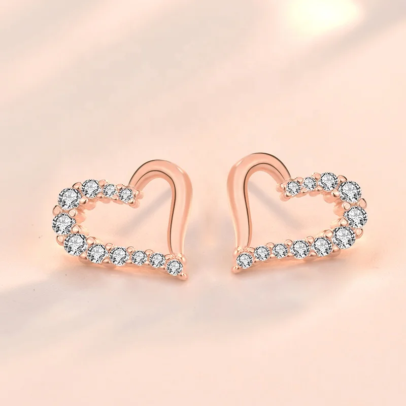 EC35 2019 Rhodium Plated Jewelry In Korea Design 925 Silver Love Heart Creative Stud Earrings wholesale