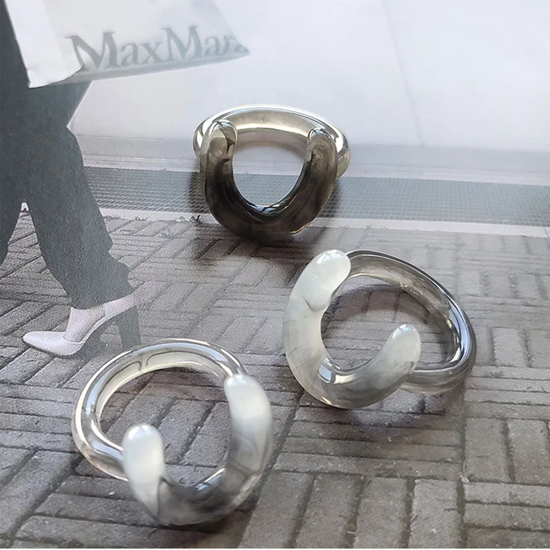 Trendy Resin Aesthetic Acrylic Plastic U Shape Finger Rings Cute Candy Teen Gem Y2K Stacking Square Resin Fruit Rings Set