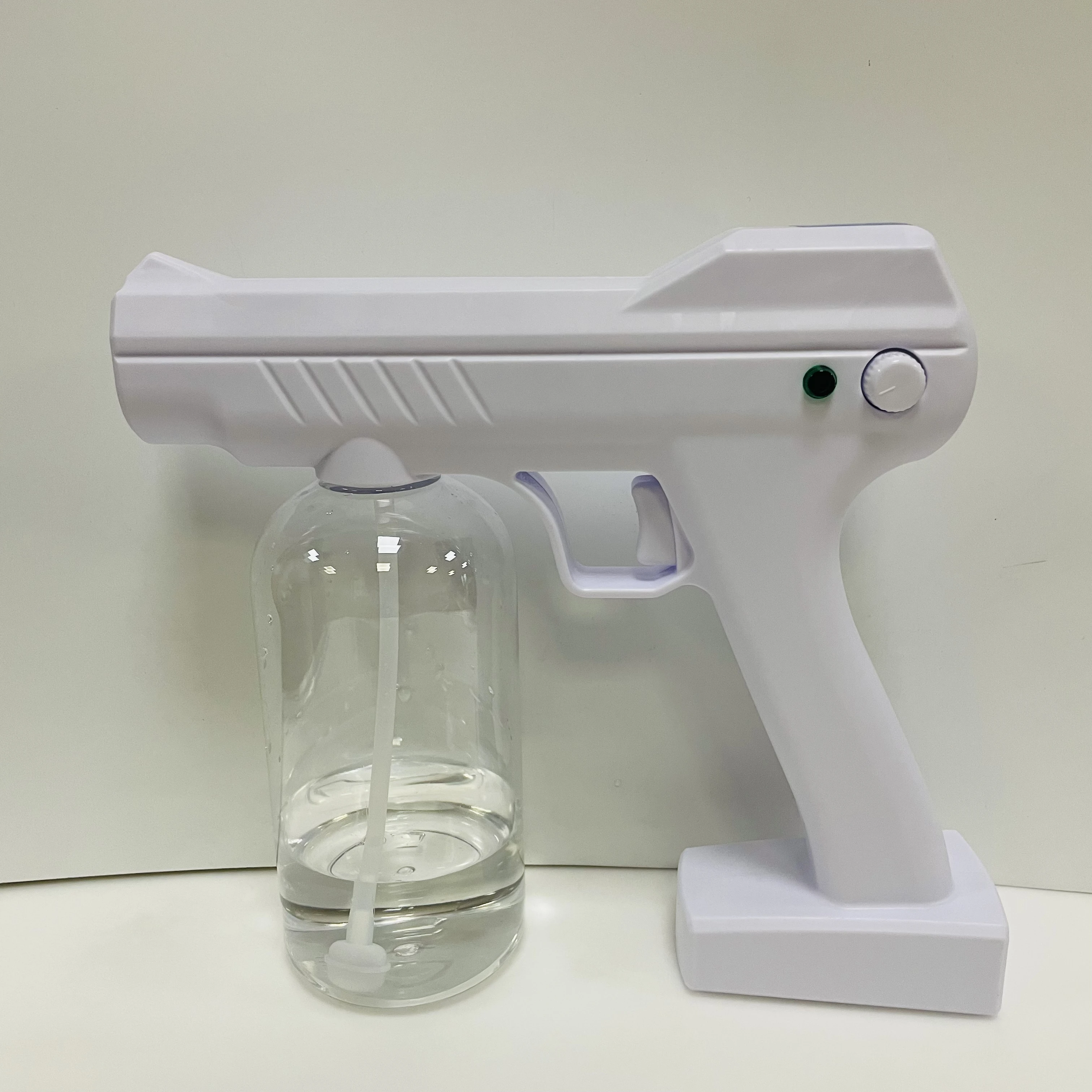 Handhold YJ-01 Nano 800ml Disinfecting Spray Gun Wireless Nano Atomizer Rechargeable UV Disinfect Sprayer