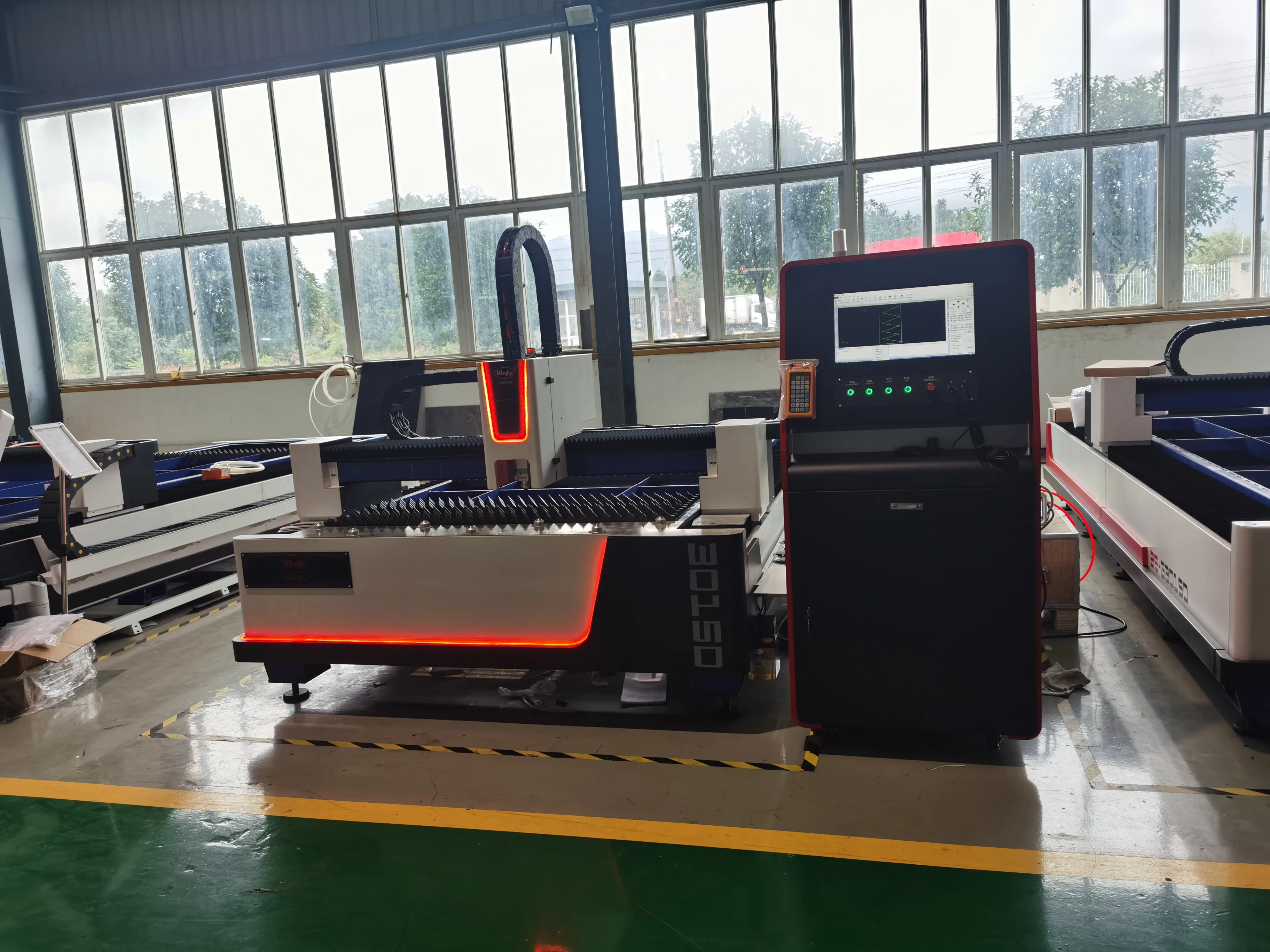 1530 3000W laser cutting machines for steel metal CNC fiber laser cutting machine