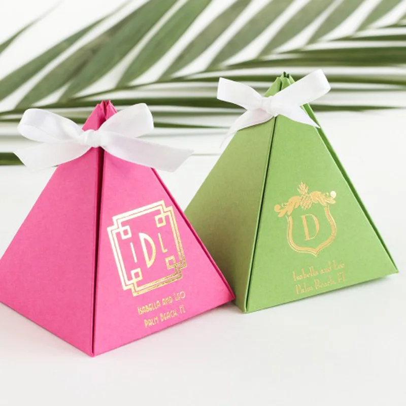 Custom Gold Foil Pyramid Wedding Favors Candy Box Baby Shower Chocolate Paper gift Box with Ribbon Packaging Small Boxes