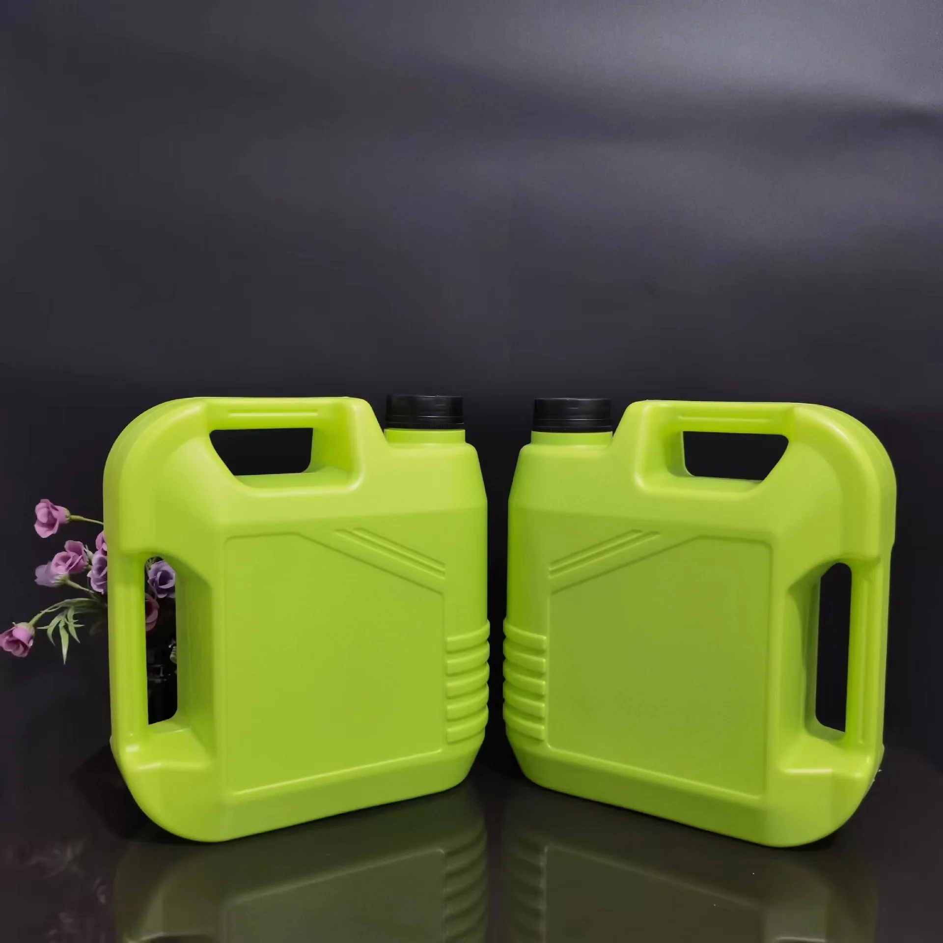 4 liter 1gallon Green Plastic Engine Oil Bottle Motor Lubricant Oil Bottle empty jerry can With Handle