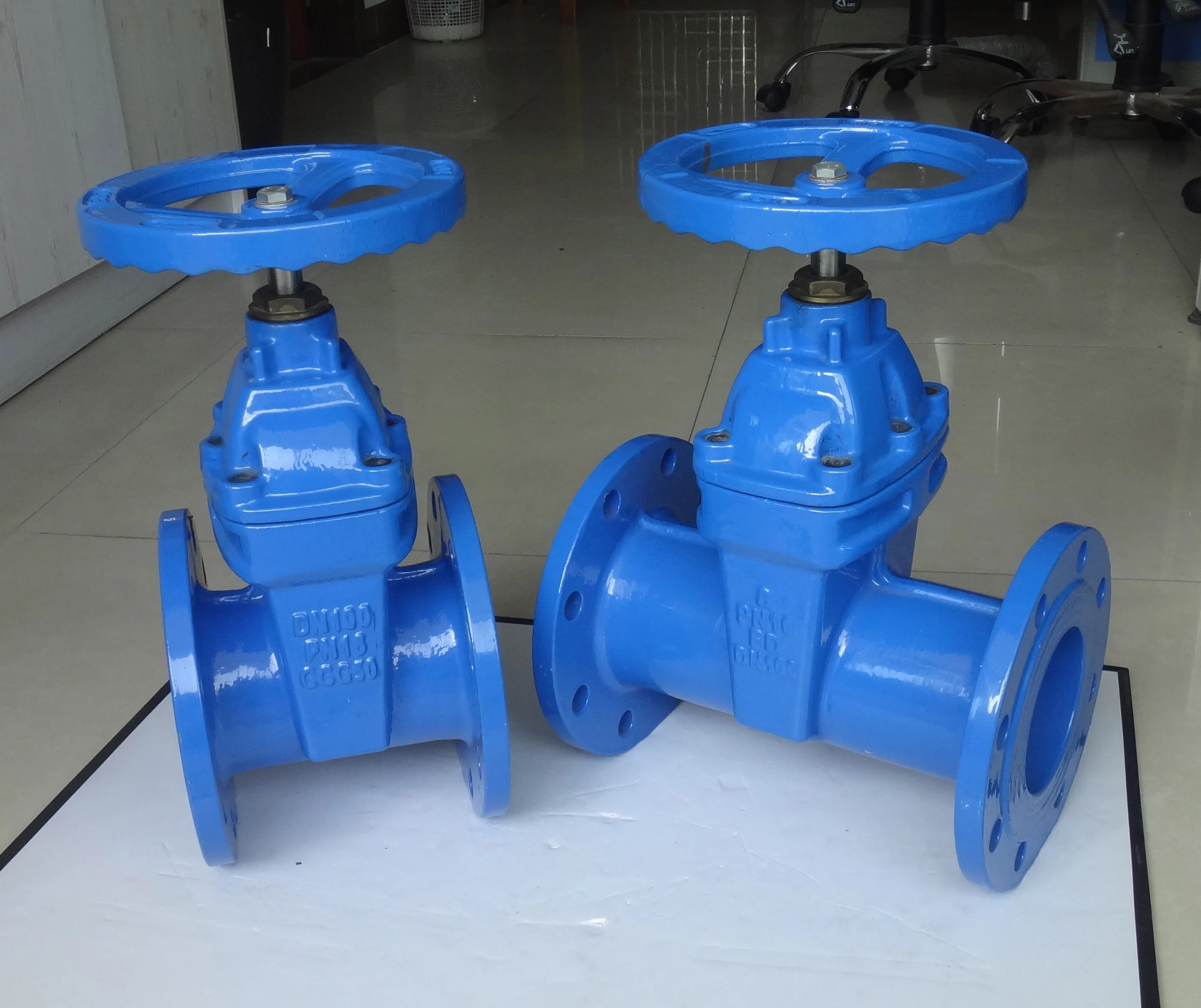 Ductile iron gate valve handwheel operation for water resilient seat size DN50-DN600 standard BS5163 DIN F4 F5 AWWA PN10/16