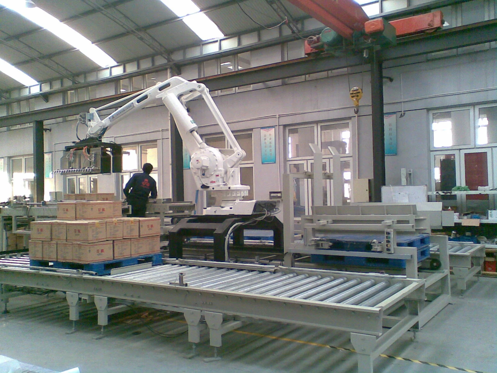 Automatic Column type in produce line for food beverage water rice Palletizing Robot /Stacking Robot and Robot Palletizer