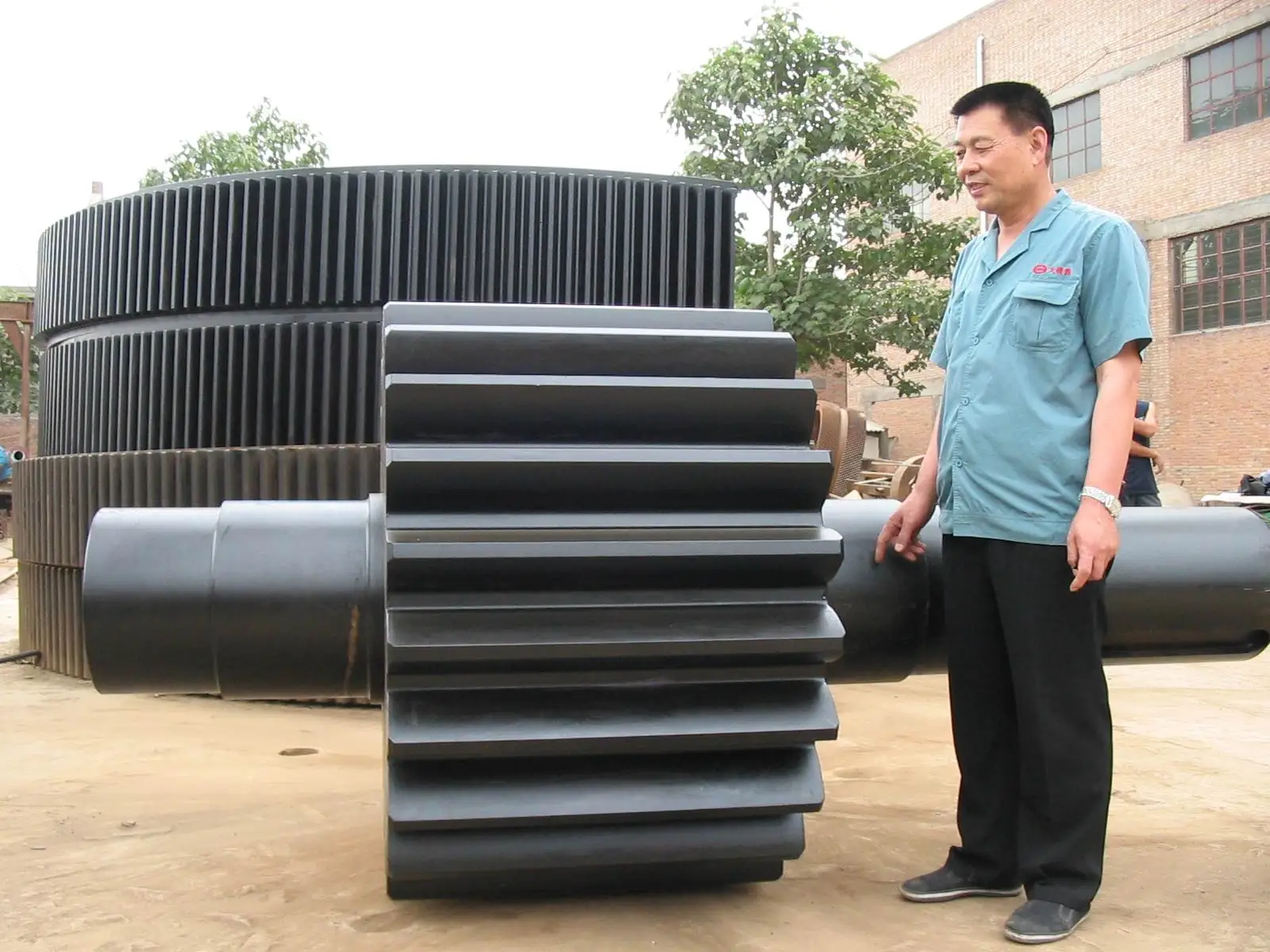 Customized Cnc Milling Machining Ball Mill Forging Steel Flexible Drive Shaft Small Planetary Set Helical Gear And Pinion