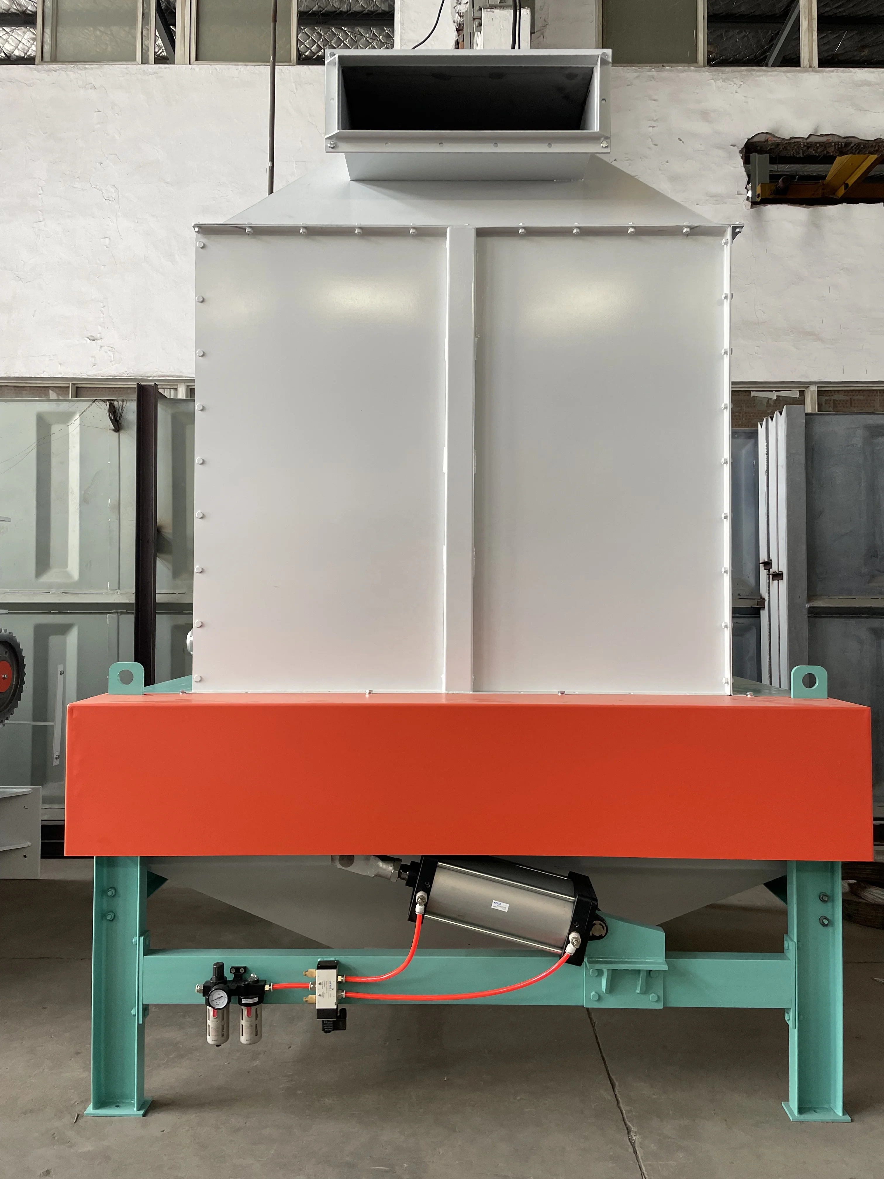 Rongda SKLN6 Wood Pellets Cooler Machine Outlet Wood / Pellet Feed Counterflow Cooler